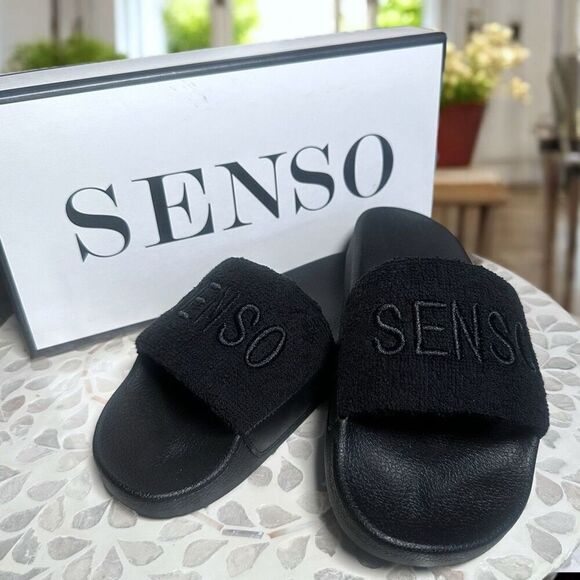 SENSO $165 Elly Slide Sandals Ebony Black Terry Strap Size 39 EU US 9 New With B